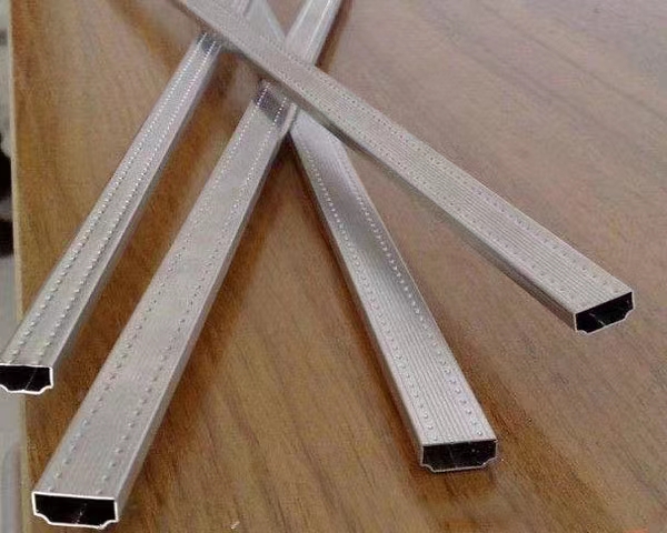 Insulating glass aluminum spacer